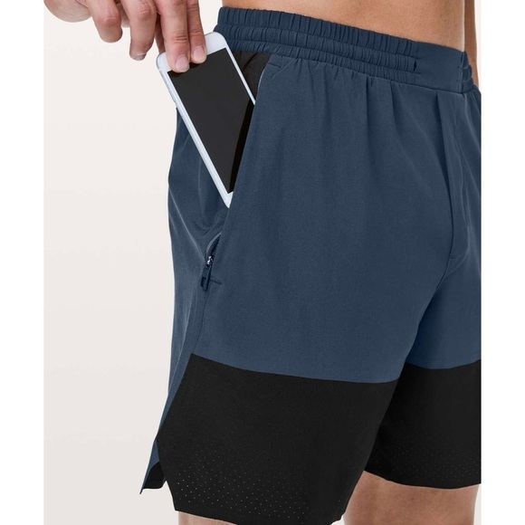 Lululemon Switch Up Short Size Large Navy Black - Picture 3 of 7